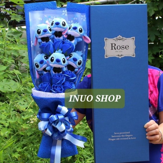 Ramo de stitch y rosas✨️